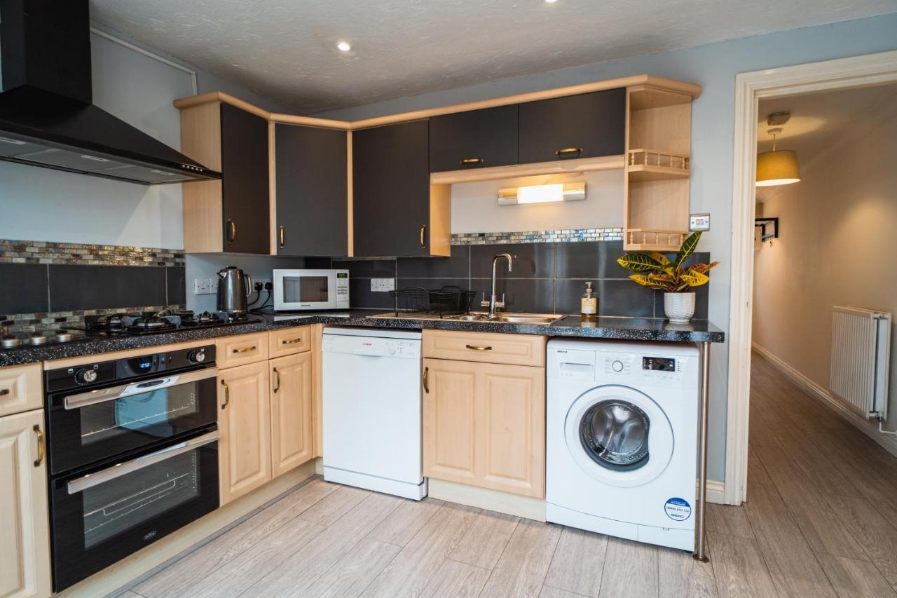Villa Beautiful Town House With Private Garden And Patio Canford Magna Exterior foto